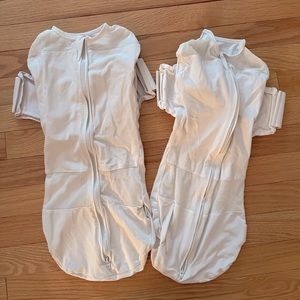 Happiest Baby Bundle | 3 Snoo crib sheets & 2 medium sleep sacks